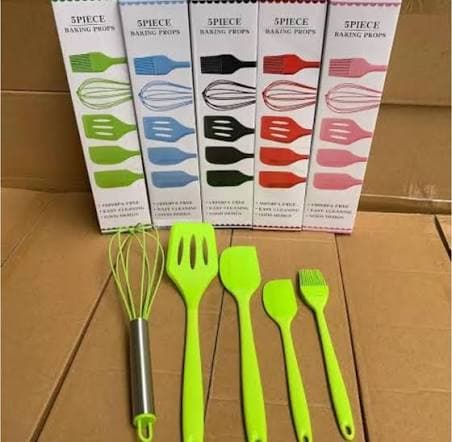5 Pieces Silicon Baking Props Set